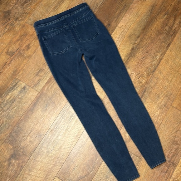 Spanx dark faded washed blue skinny jeans size small - Picture 9 of 12